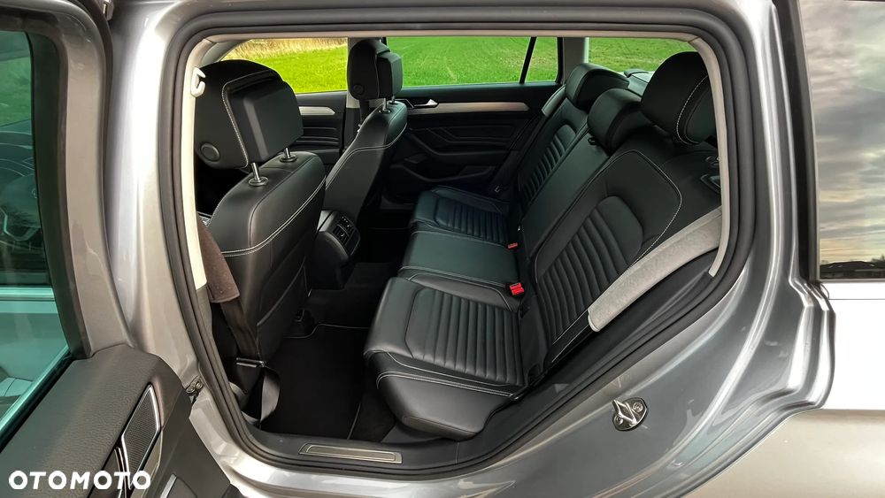 Volkswagen Passat Variant 1.5 TSI EVO Elegance DSG - 15