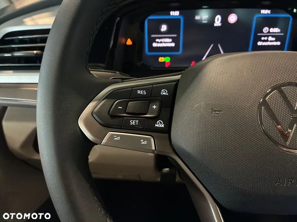 Volkswagen Multivan - 23