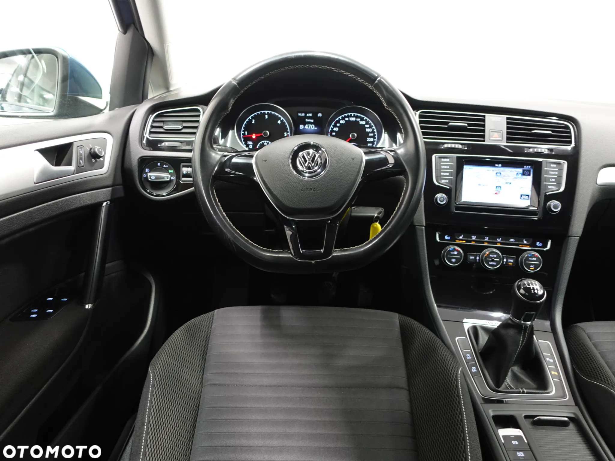 Volkswagen Golf 1.6 TDI 4Motion BlueMotion Technology Cup - 29