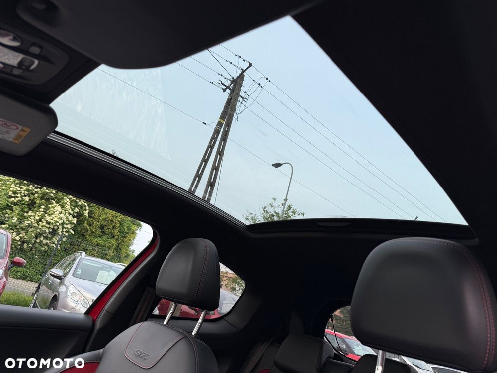 Peugeot 208 GTI 200 THP - 22