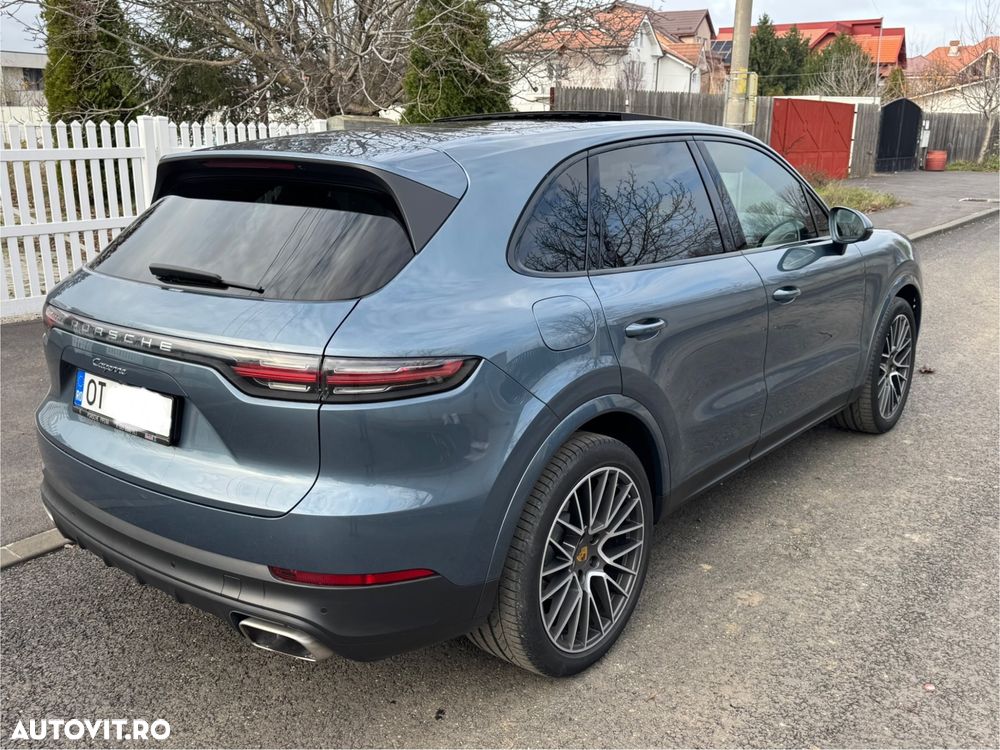 Porsche Cayenne - 4