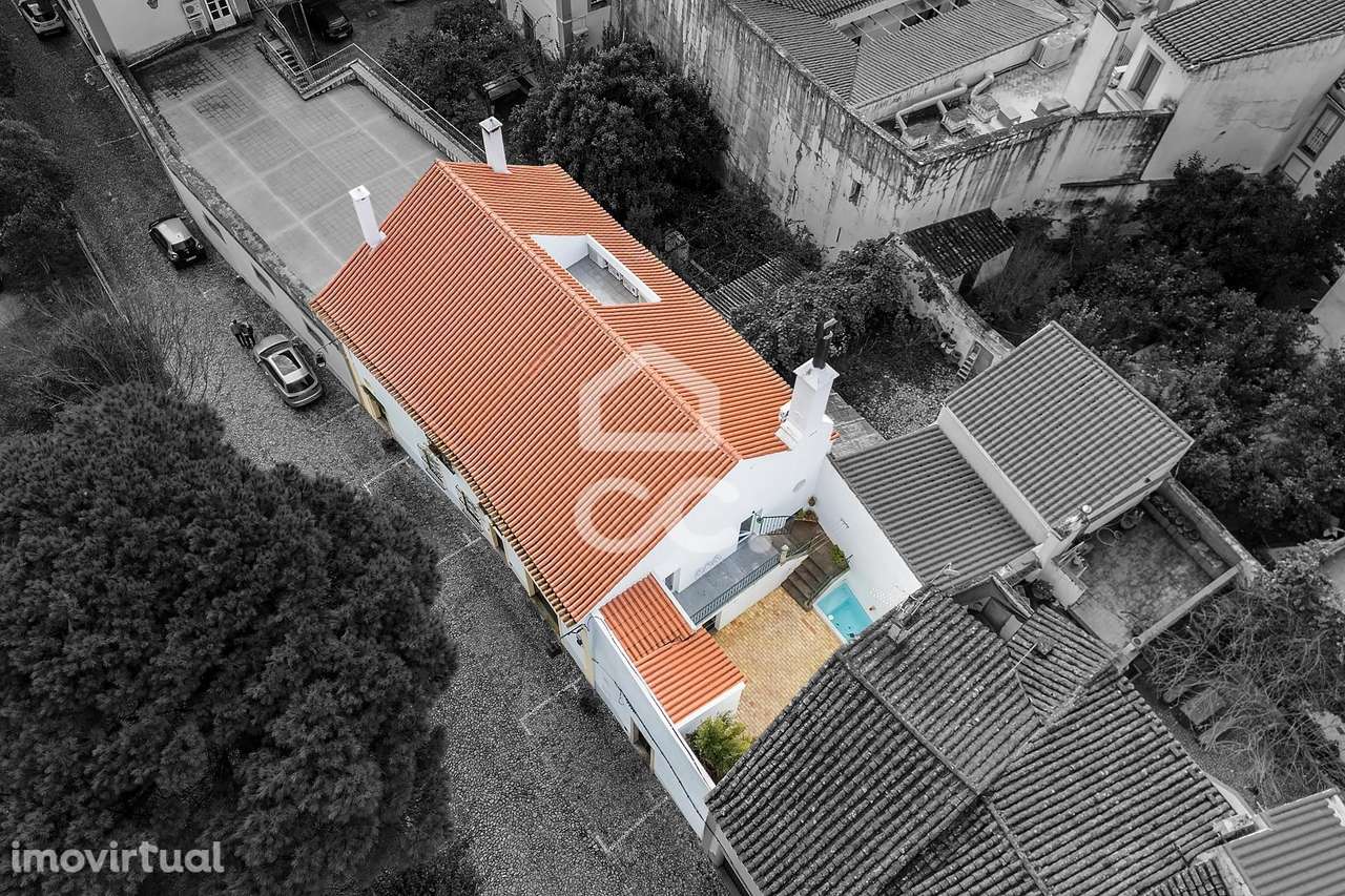 Moradia senhorial T4+1 com garagem e piscina no centro histórico nobre - Grande imagem: 4/60