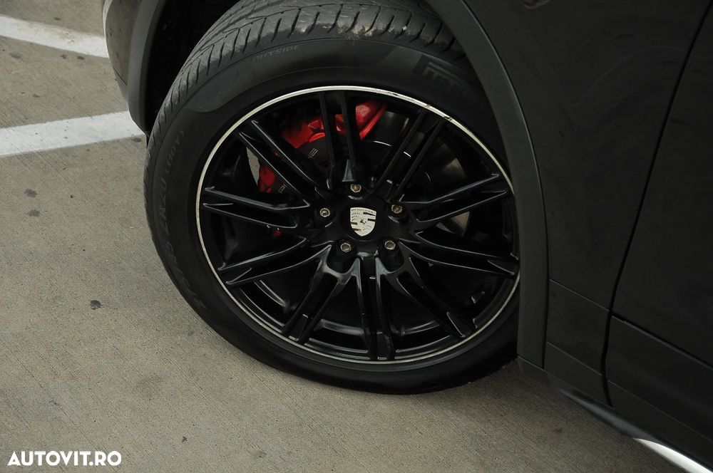 Porsche Cayenne Tiptronic S - 29