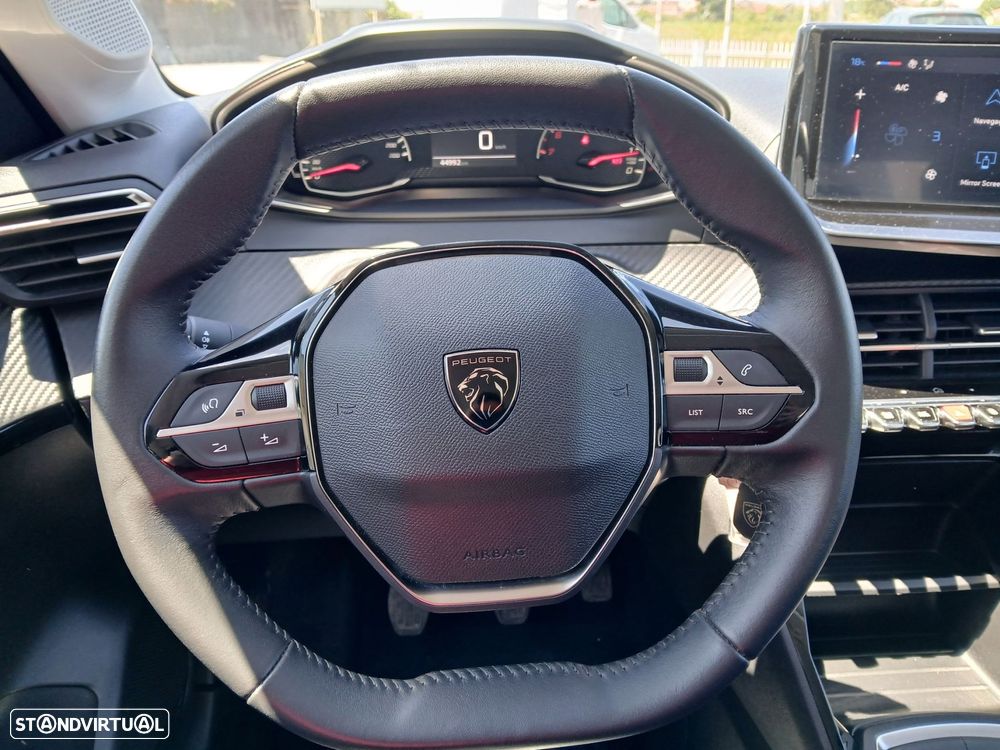 Peugeot 208 1.2 PureTech Active Pack - 3