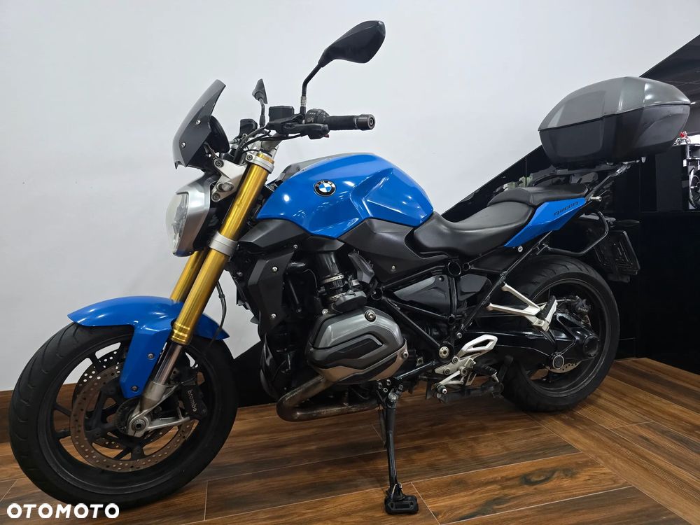 BMW R - 6