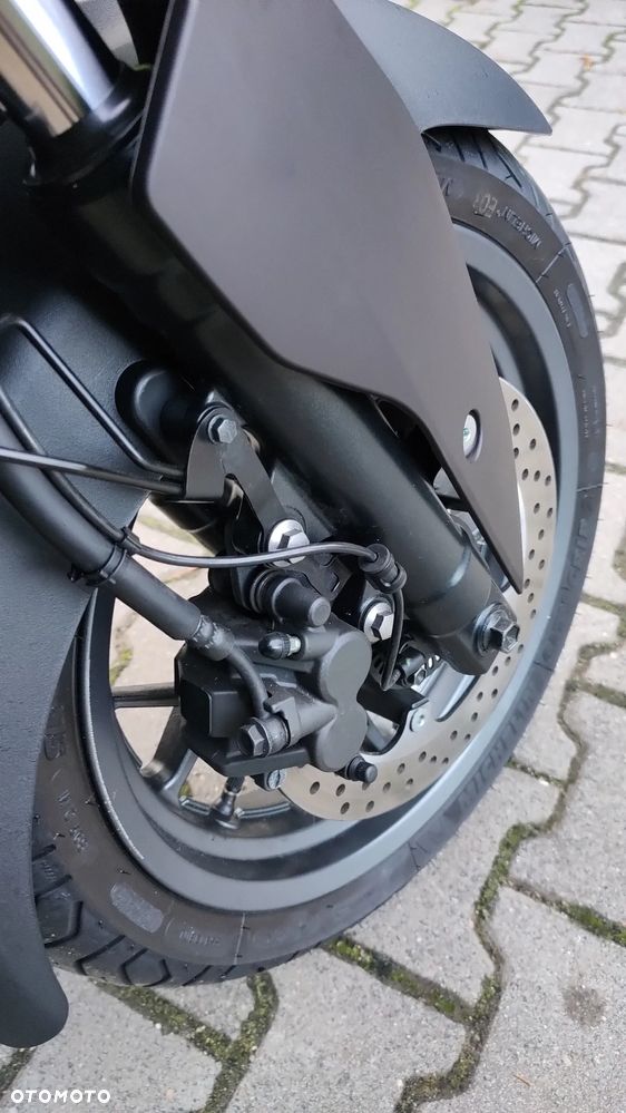Yamaha X-max - 11