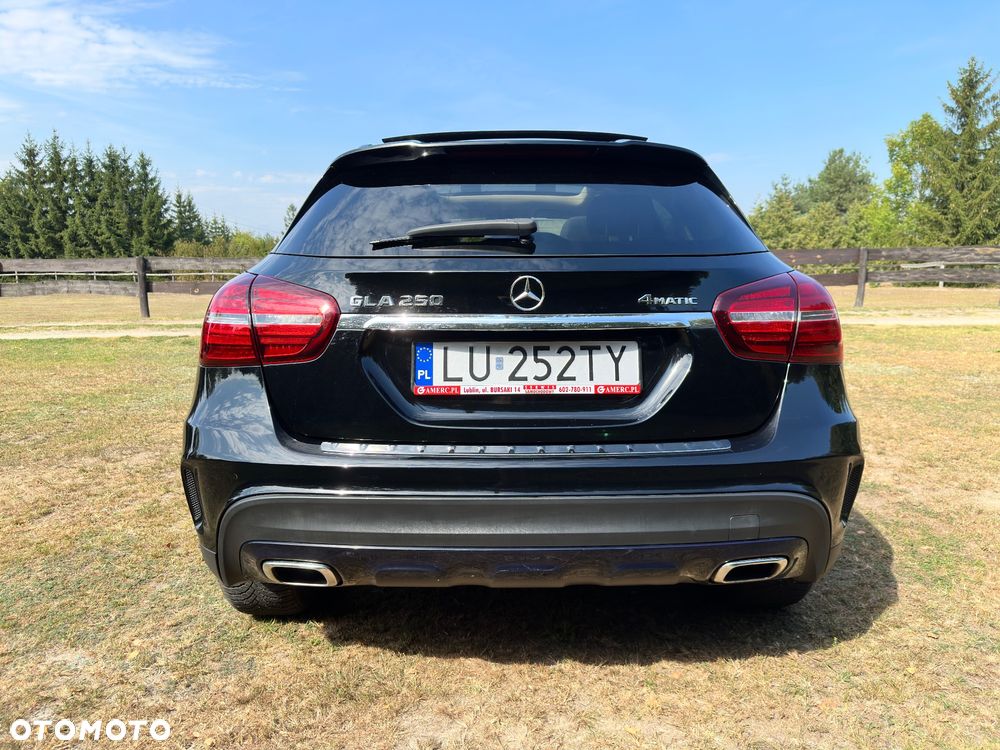 Mercedes-Benz GLA 250 4-Matic AMG Line - 8