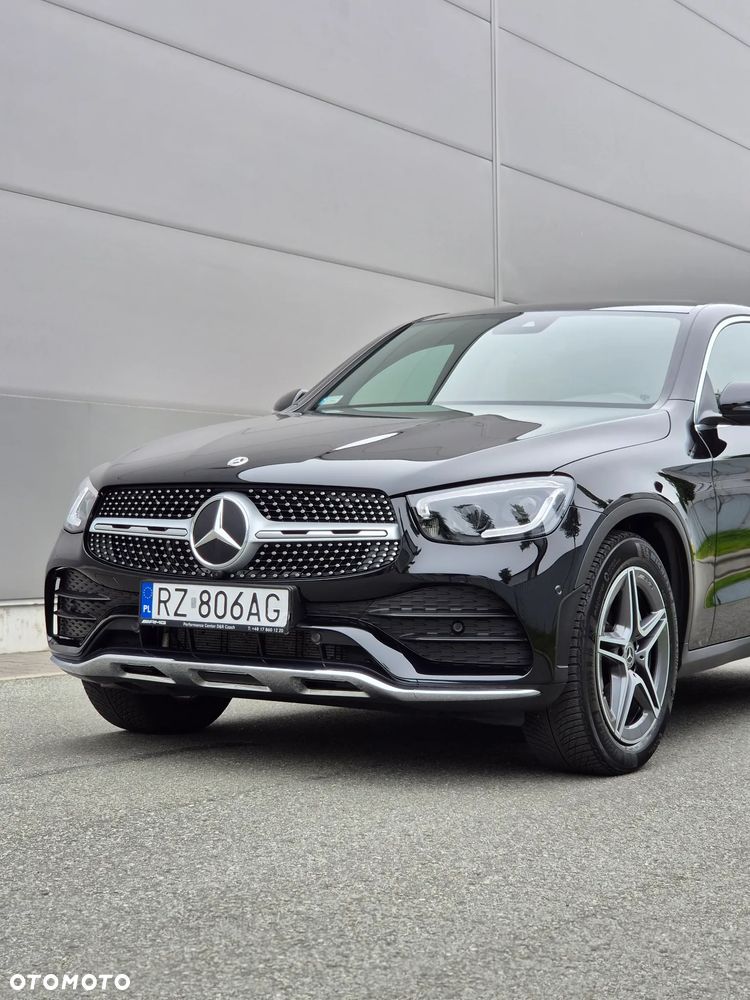 Mercedes-Benz GLC 200 4Matic 9G-TRONIC AMG Line Plus - 27