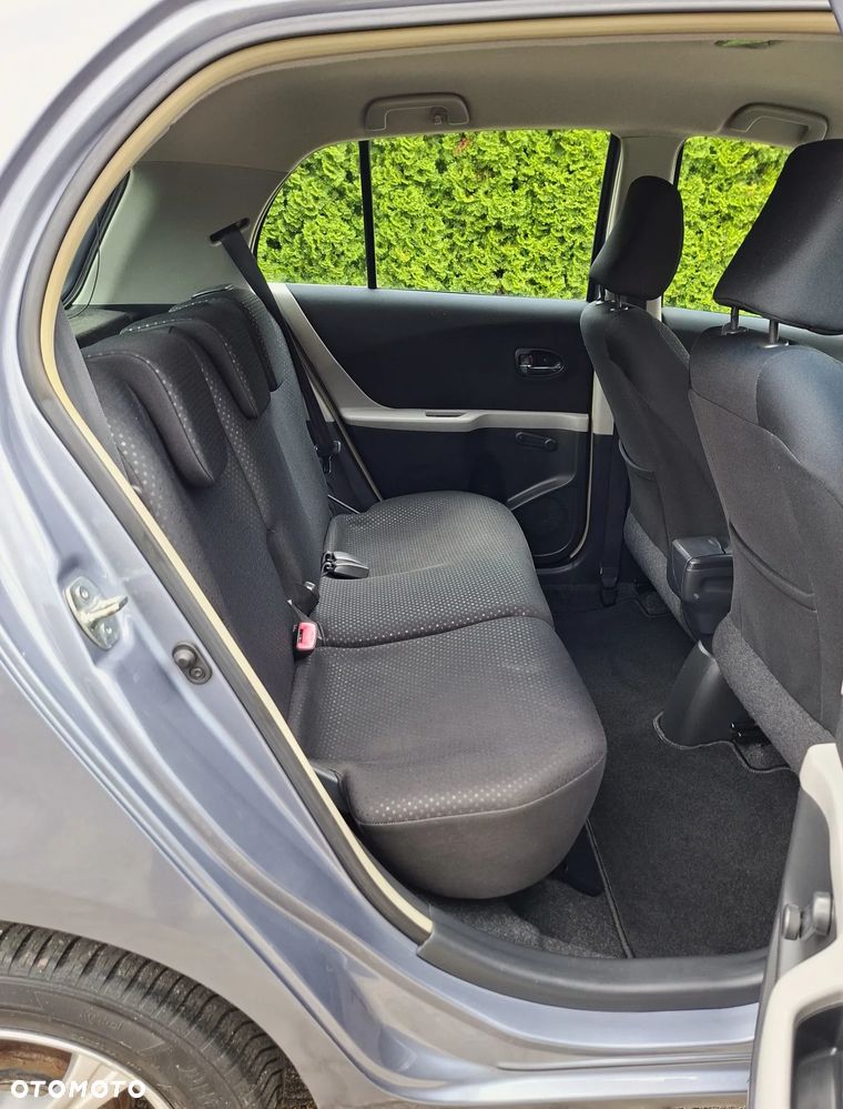 Toyota Yaris 1.33 VVT-i Life - 11