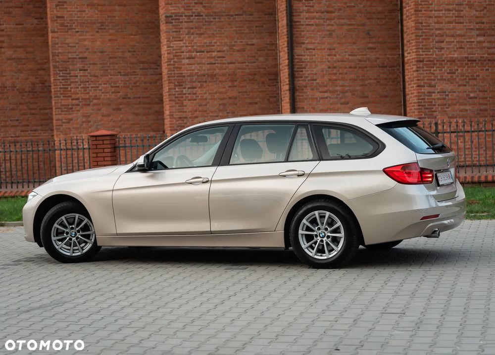 BMW Seria 3 320d xDrive Sport-Aut Modern Line - 4