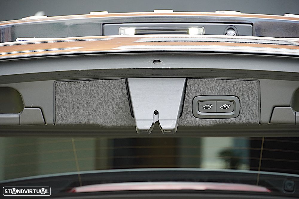 Volvo XC 60 2.0 T6 PHEV Plus Bright AWD - 19