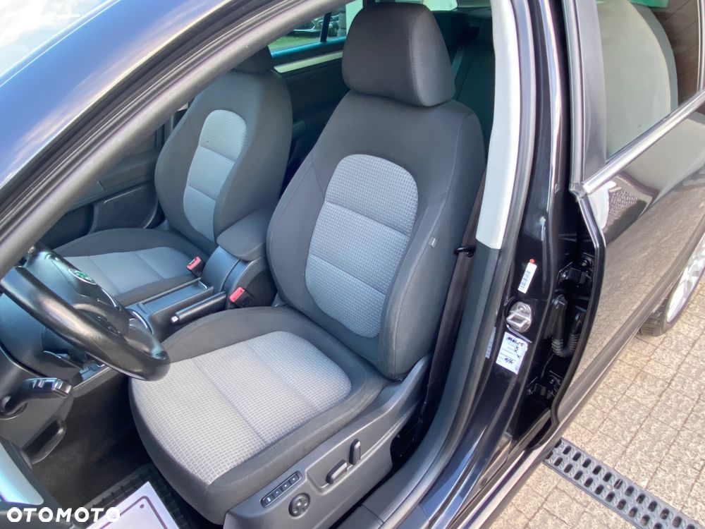 Skoda Superb 2.0 TDI DSG Elegance - 22