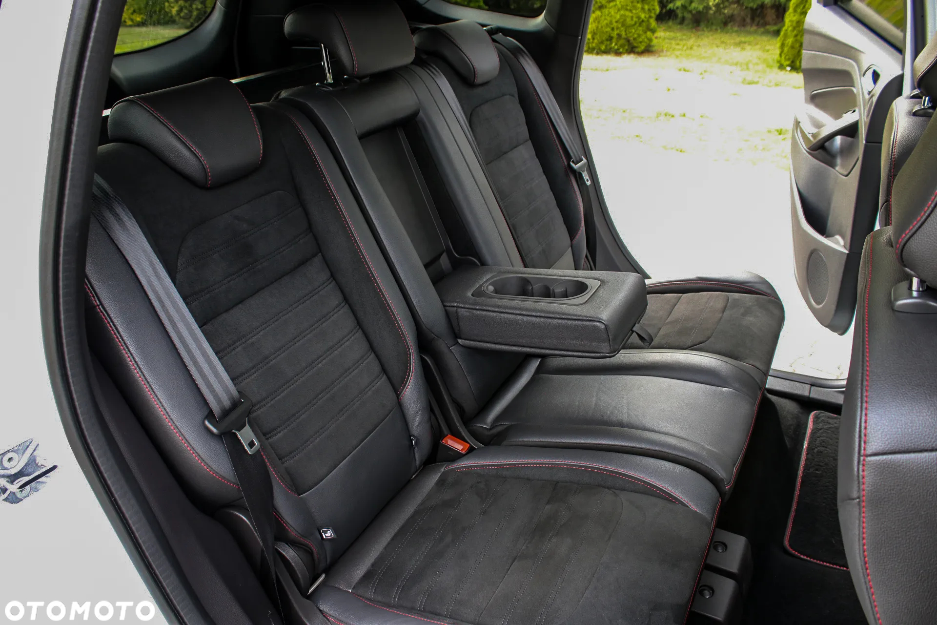 Ford Kuga 1.5 EcoBoost 2x4 ST-Line - 26