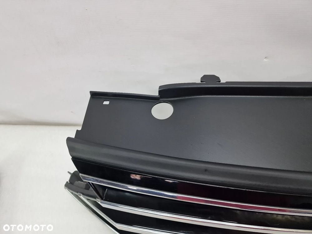 VW PASSAT B8 3G0 15-  ATRAPA / GRILL PRZEDNI PRZÓD NA WĄSKĄ GÓRNĄ LISTWĘ / CHROM , NR 3G0853651 / 3G0853651A / 3G0853653 , NR AUKCJI GL263 - 2