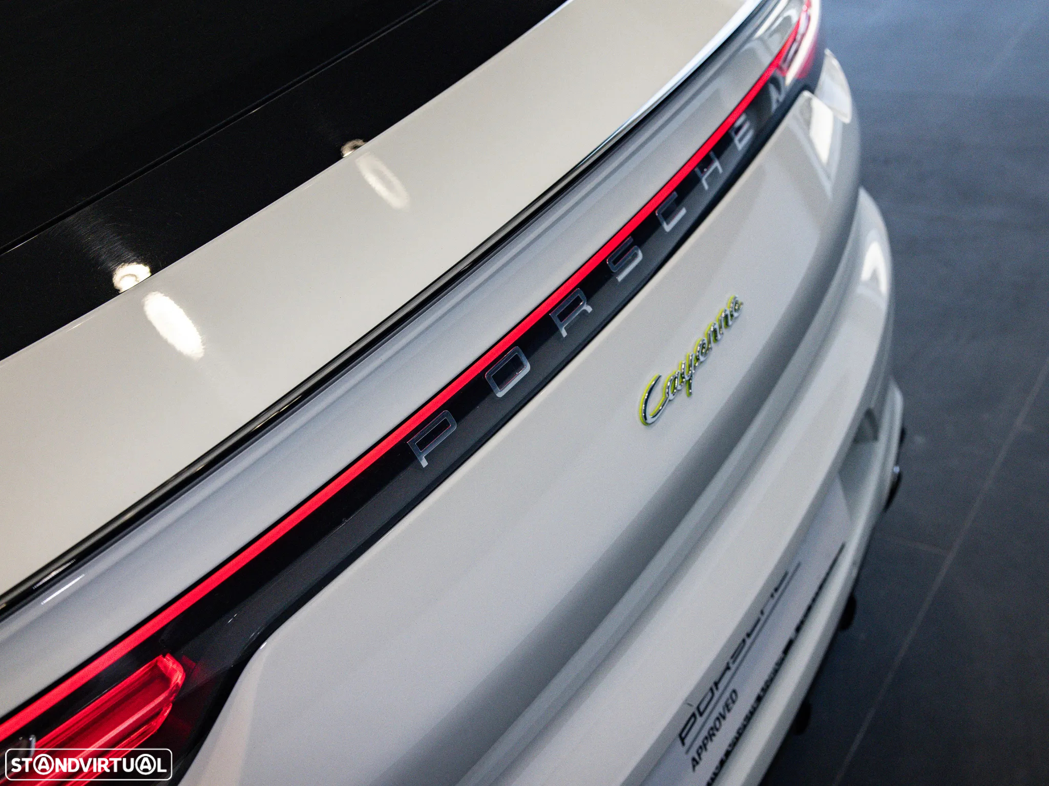 Porsche Cayenne Coupé E-Hybrid - 22