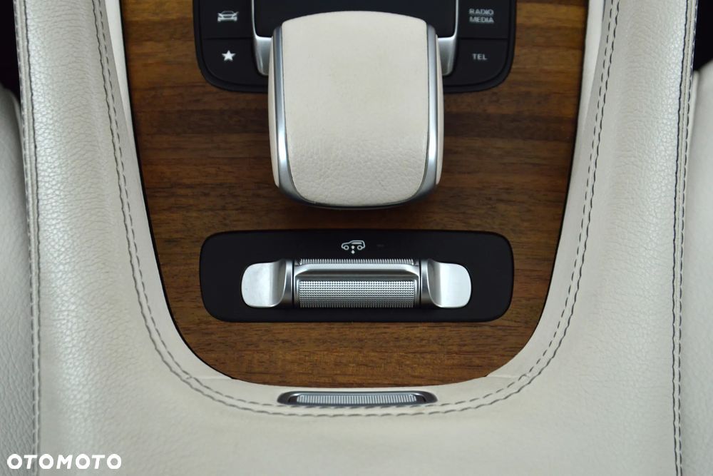 Mercedes-Benz GLE 300 d 4-Matic - 24