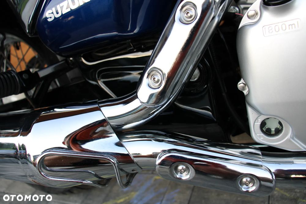 Suzuki Intruder - 9