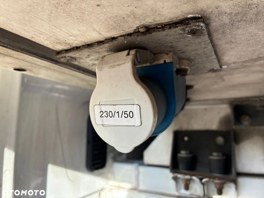 Mercedes-Benz Sprinter Chłodnia Thermo King 7 palet 2.2 CDI 143KM Salon Polska - 11