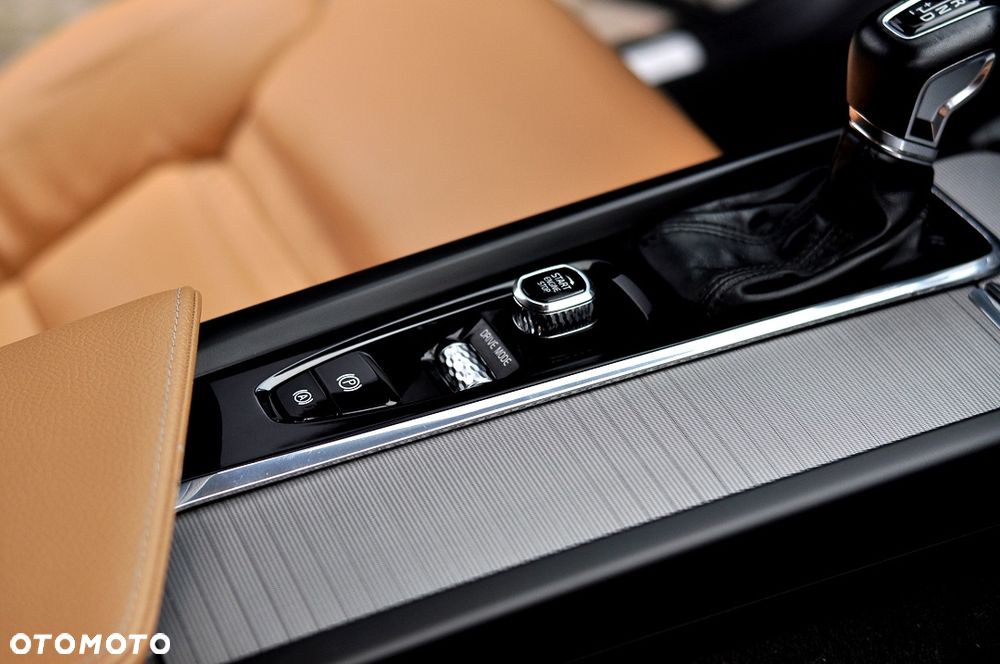 Volvo XC 60 - 31