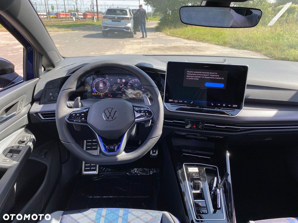 Volkswagen Golf 2.0 TSI 4Motion R DSG - 11
