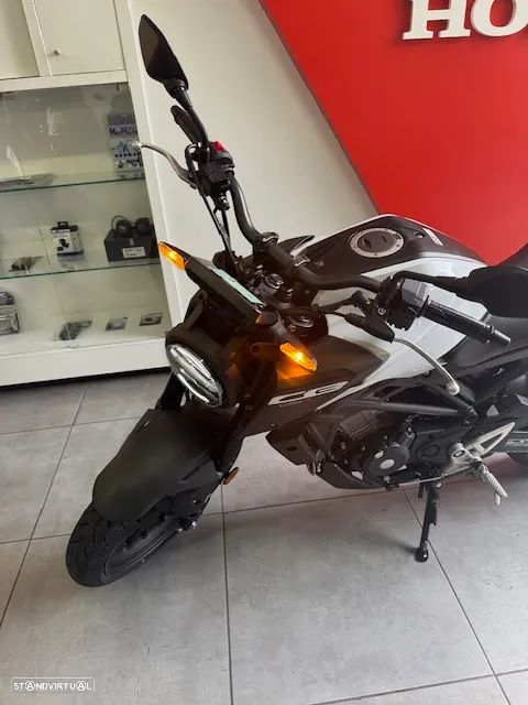 Honda CB CB 125 r - abs - 6