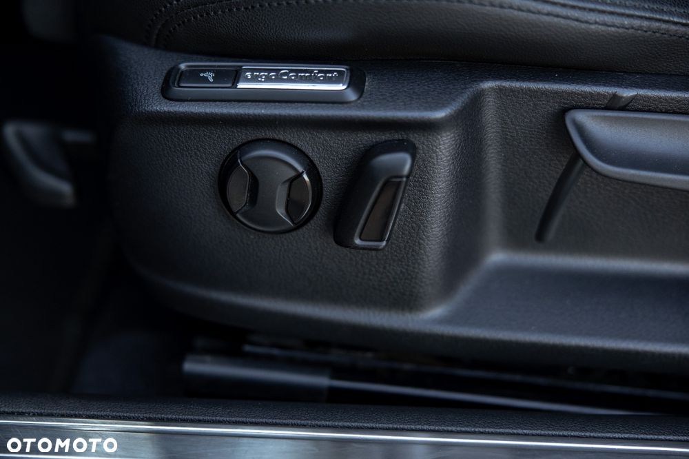 Volkswagen Passat 2.0 TDI (BlueMotion Technology) DSG Highline - 9