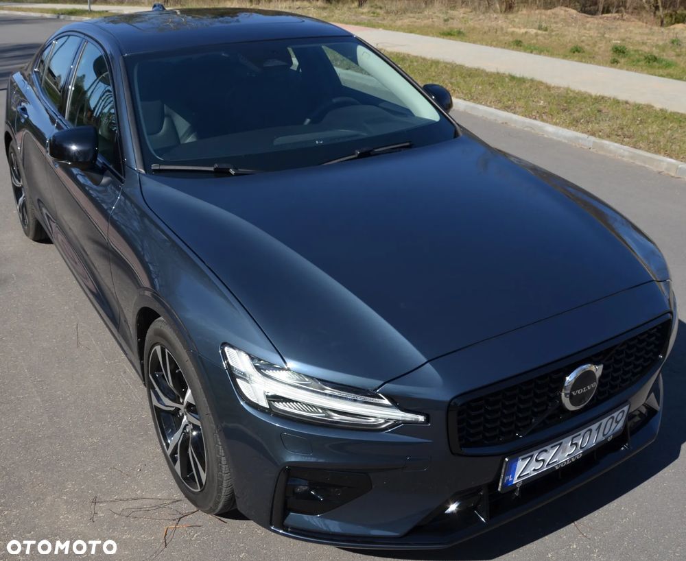 Volvo S60 B5 B R-Design - 3