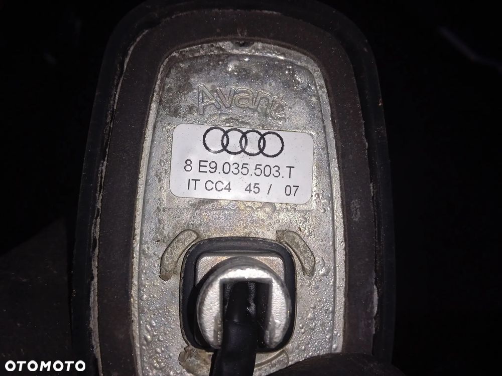ANTENA DACHOWA GPS AUDI A4 B6 B7 AVANT 8E9035503T - 2