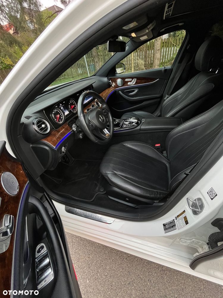 Mercedes-Benz Klasa E 300 9G-TRONIC AMG Line - 7