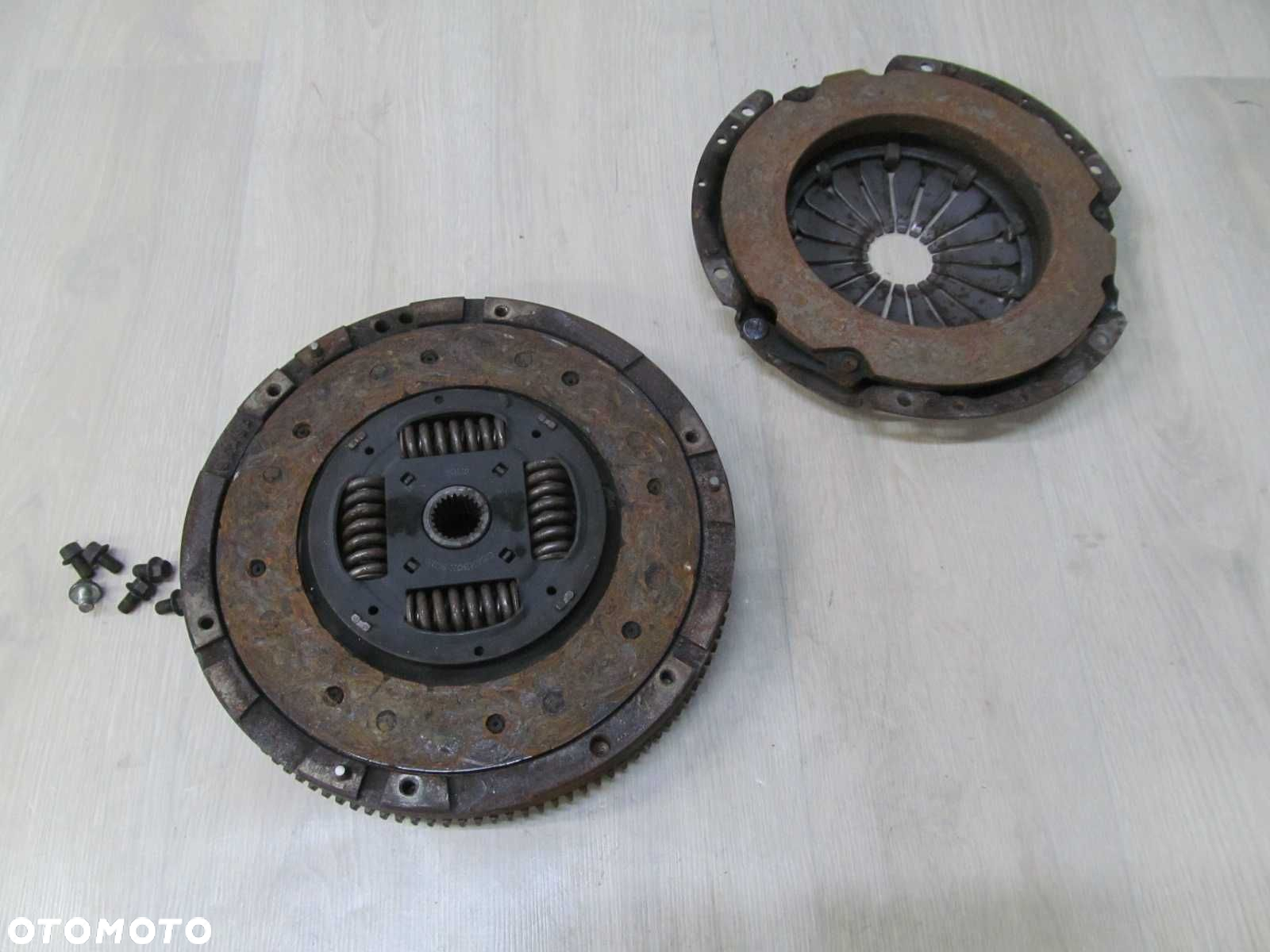 FORD TRANSIT VI 2.4 TDCI 04-06 SPRZEGLO KOLO SZTYWNE 04/06 - 4