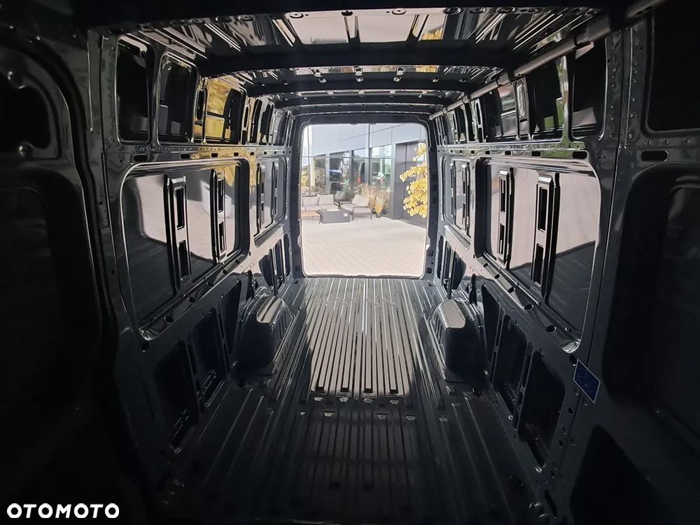 Mercedes-Benz Sprinter Furgon - 13