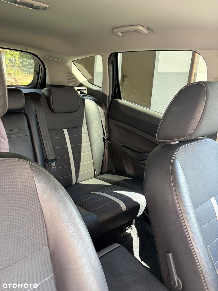 Ford Kuga 2.0 TDCi Titanium - 6