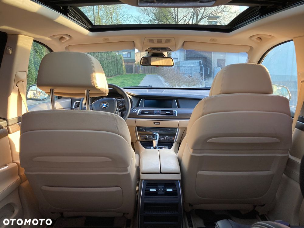 BMW 5GT 530d - 13