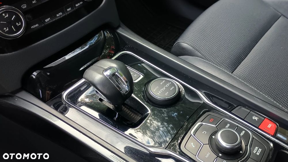 Peugeot 508 RXH Hybrid4 - 18