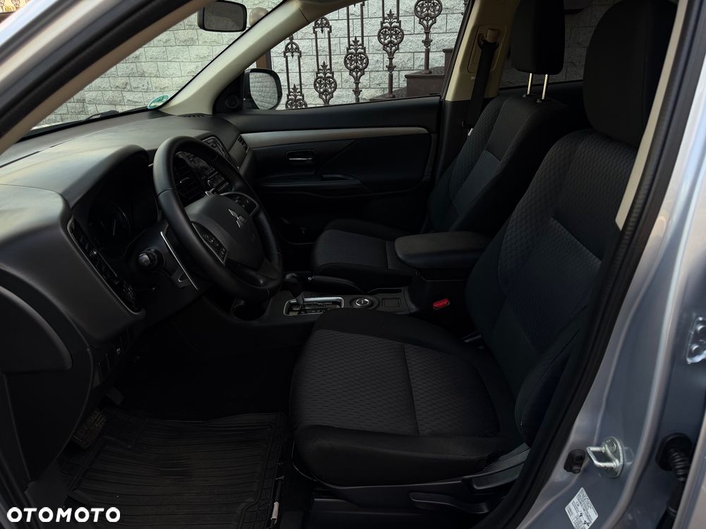 Mitsubishi Outlander 2.2 DI-D 4WD Automatik Instyle - 15