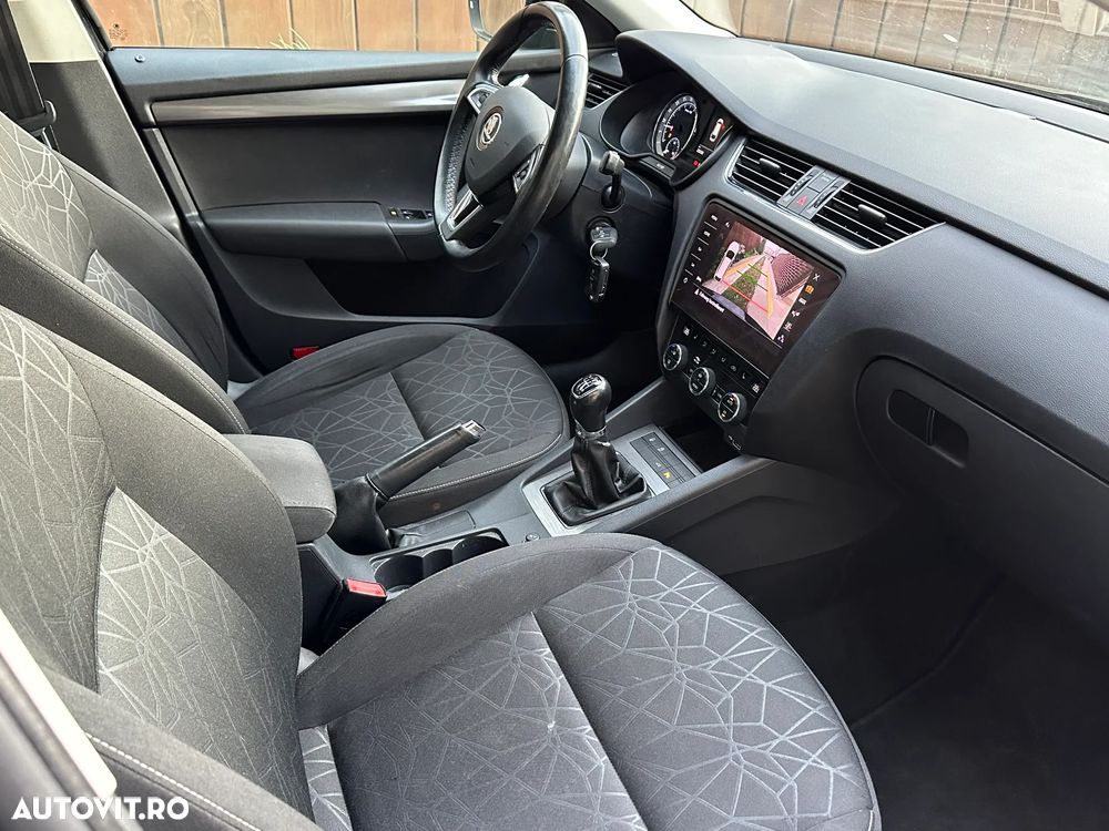Skoda Octavia 2.0 TDI Clever - 12