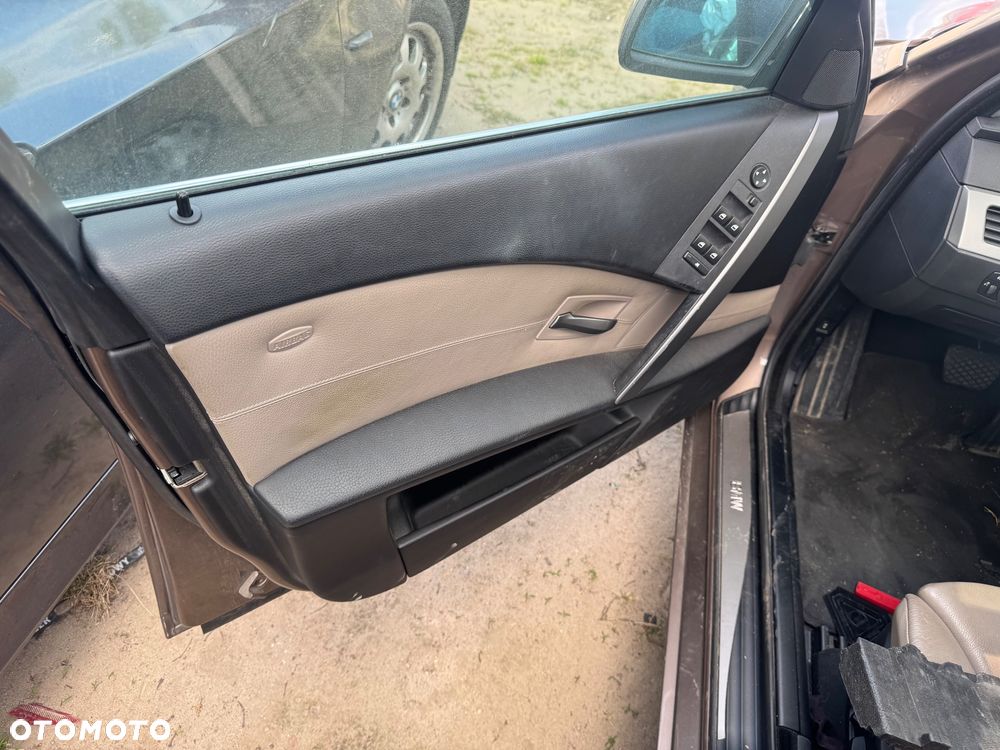 BMW Seria 5 525d - 7