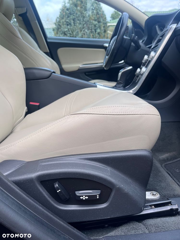 Volvo S60 T5 Drive-E Summum - 26
