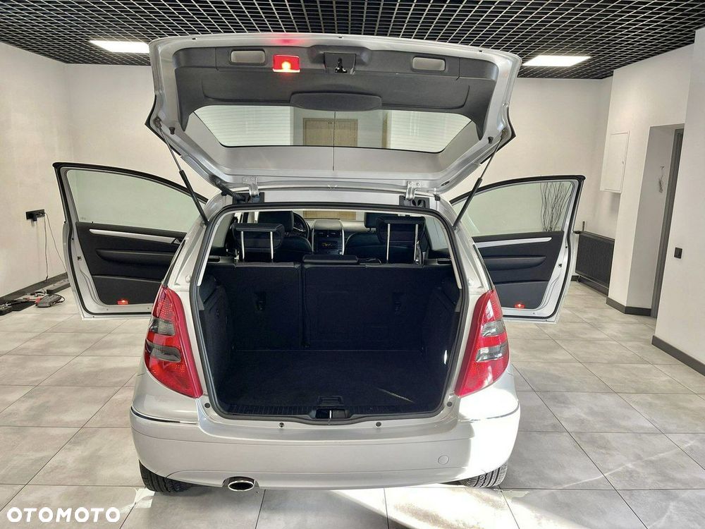 Mercedes-Benz Klasa A 170 BlueEFFICIENCY Avantgarde - 22