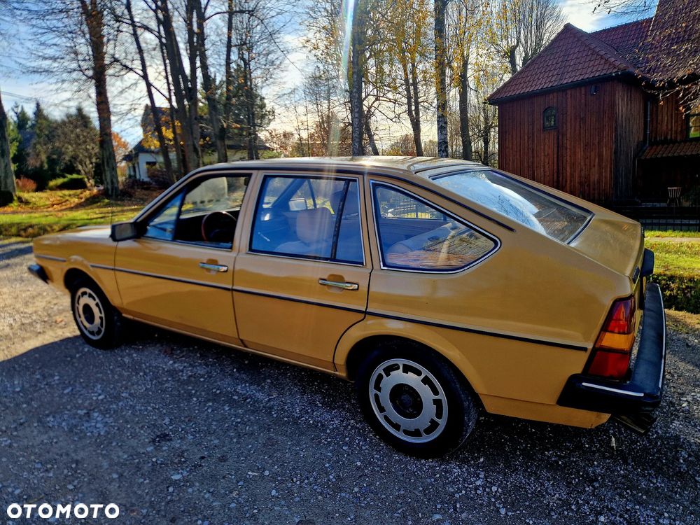 Volkswagen Passat - 2