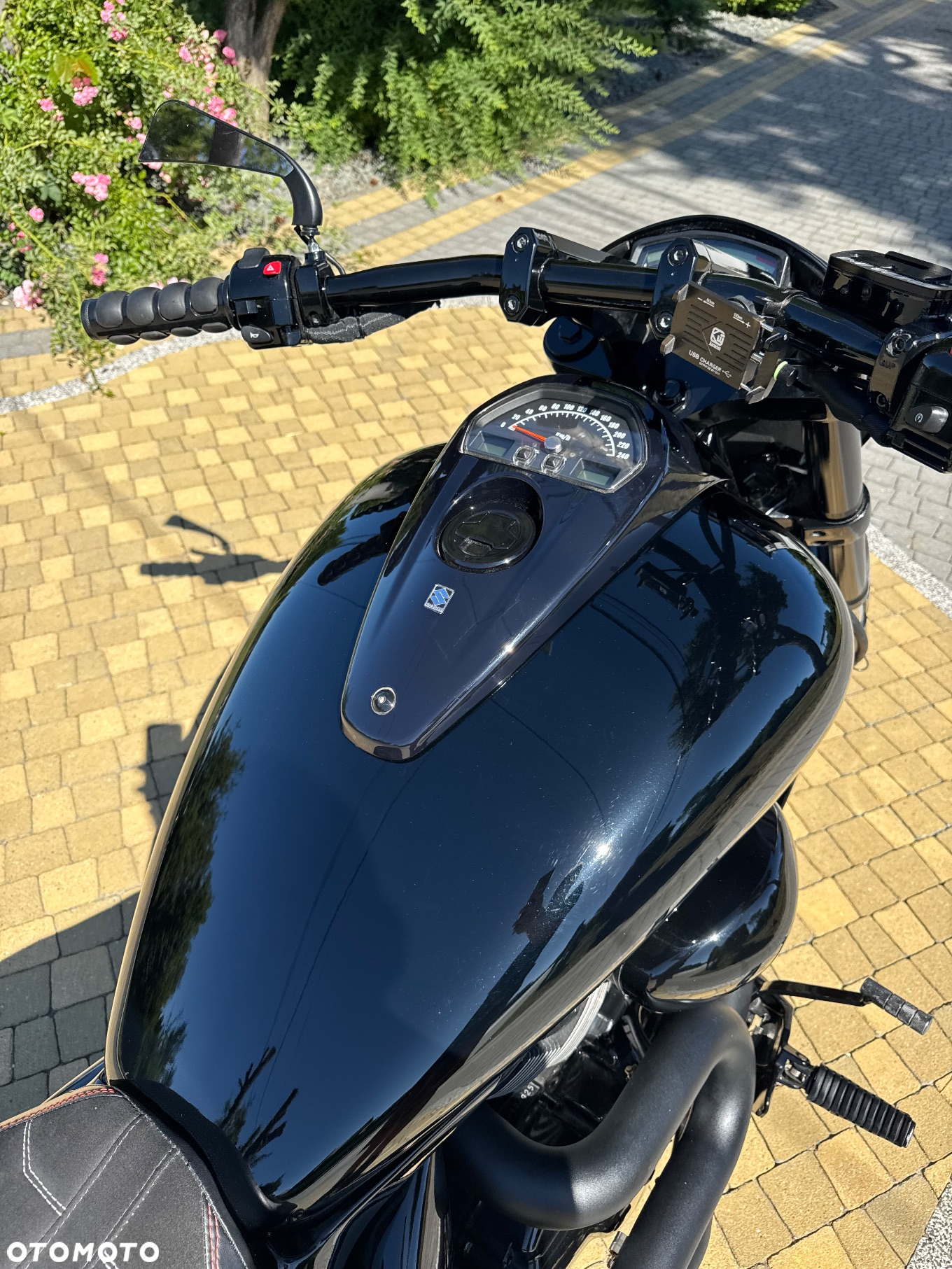Suzuki Boulevard - 27