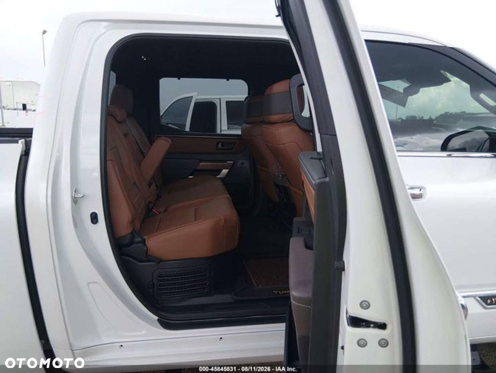 Toyota Tundra - 15