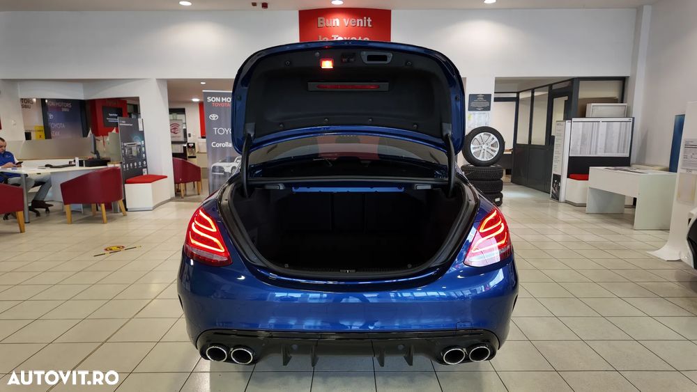 Mercedes-Benz C 200 4Matic 9G-TRONIC AMG Line - 38