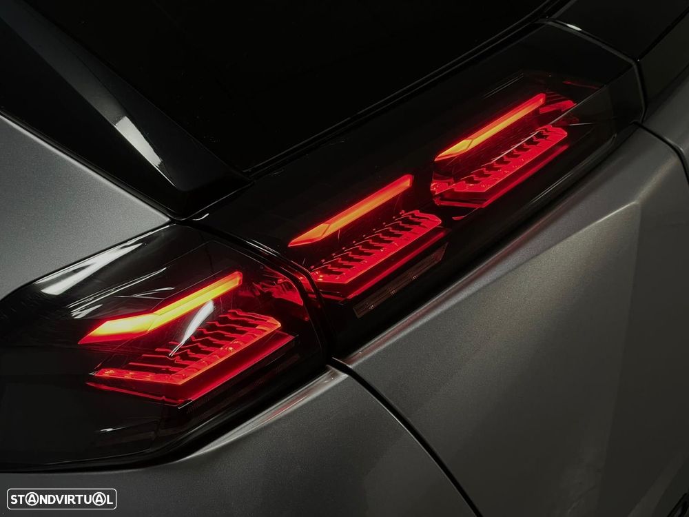 Peugeot 2008 1.2 PureTech Allure EAT8 - 8