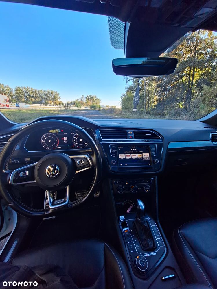 Volkswagen Tiguan - 12