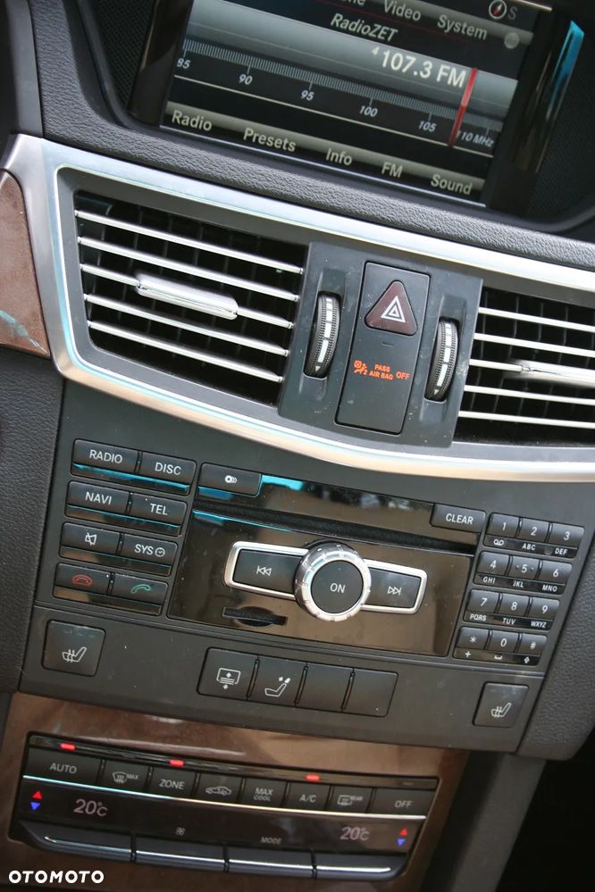 Mercedes-Benz Klasa E 350 CDI BlueEff - 13