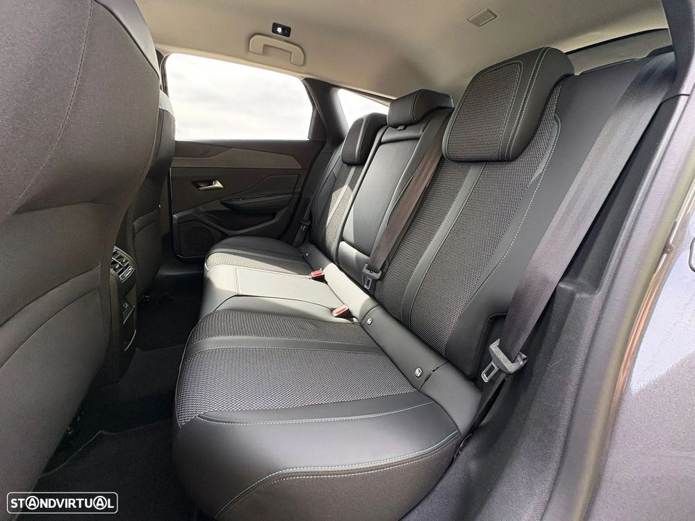 Peugeot 308 1.5 BlueHDi Allure Pack EAT8 - 32