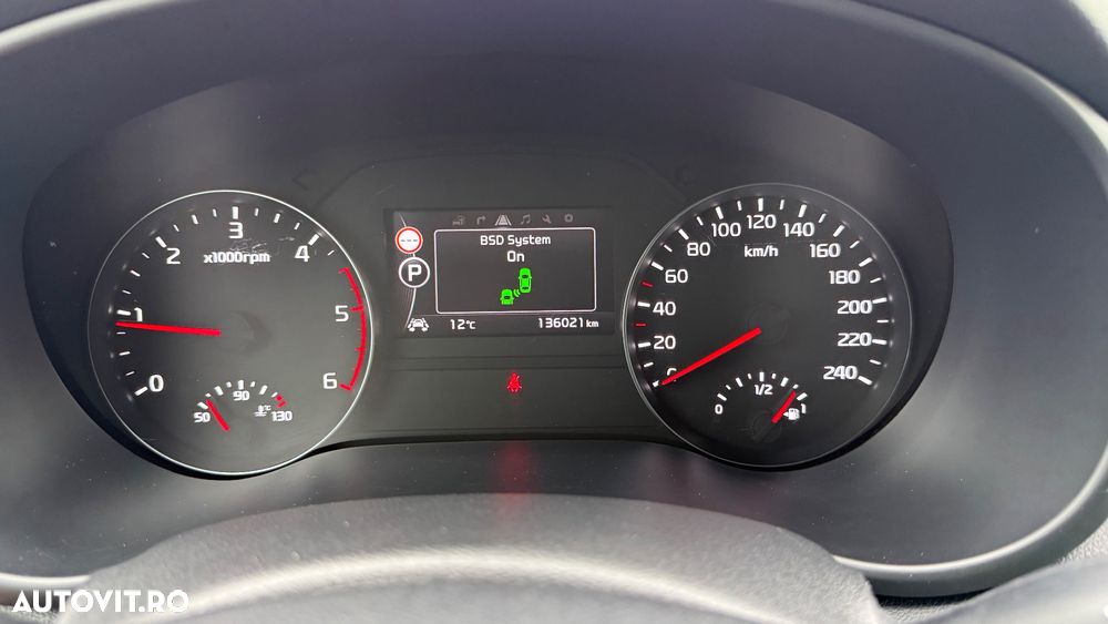 Kia Sportage 2,0 CRDI AWD Aut. Platinum - 38