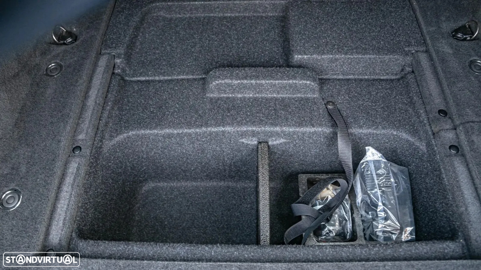 BMW 320 d Touring Advantage Auto - 10