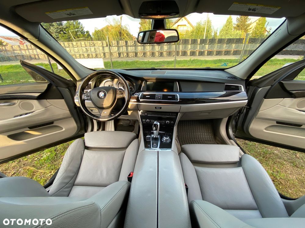 BMW 5GT - 5